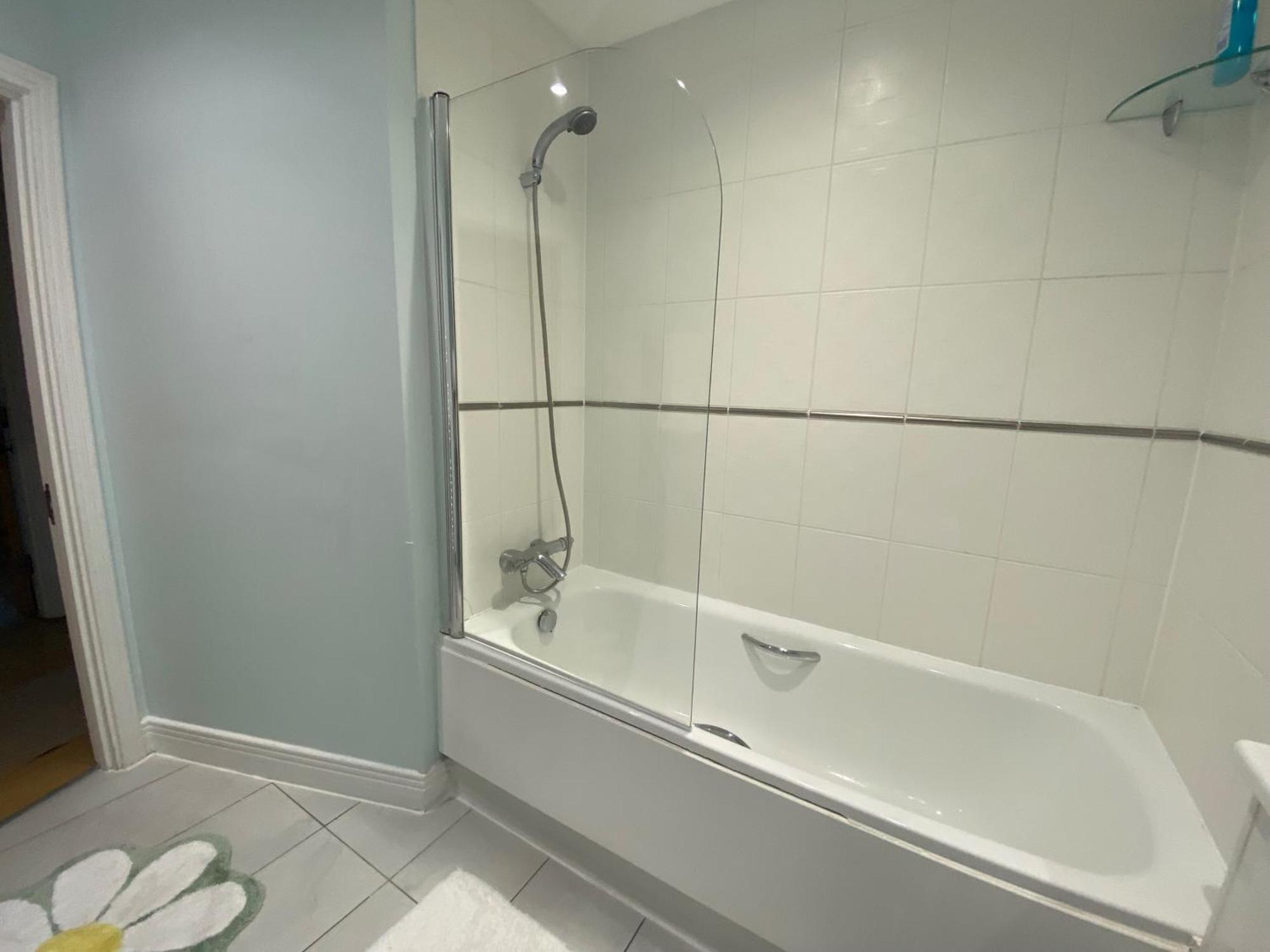 Apartamento Riverside Apartment-2 Bed-freep-balcony Londres